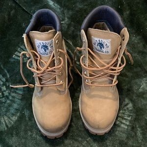 Outbound Trading Company Hiking Boots, Women sz 7 - Waterproof & fair condition